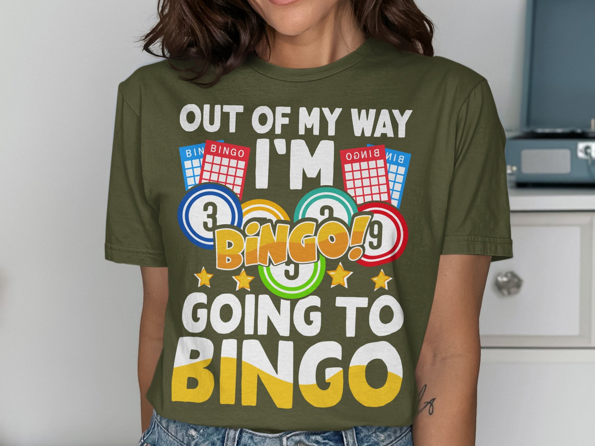 Green t-shirt with "I'm going to Bingo!" and bingo cards.
